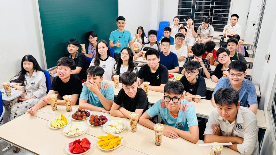 Khoảnh khắc lớp học vui vẻ